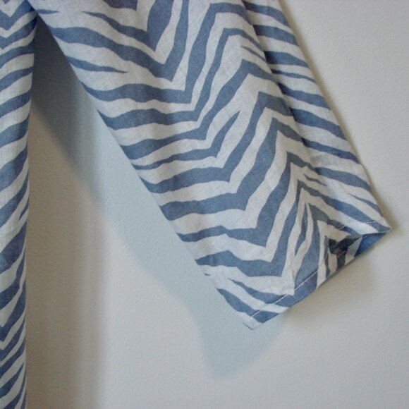 Linen Tunic Top Blue White Button Front Roll Tab Sleeves Tahari Plus Size 1X - Picture 8 of 15